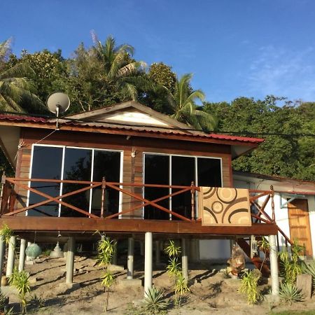 Wild Pasir Panjang Hotel Pulau Tuba Exterior photo