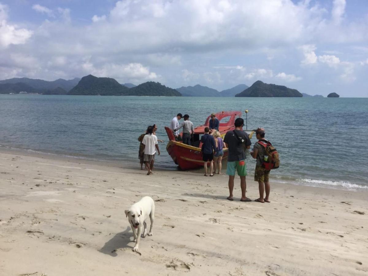 Wild Pasir Panjang Hotel Pulau Tuba Exterior photo